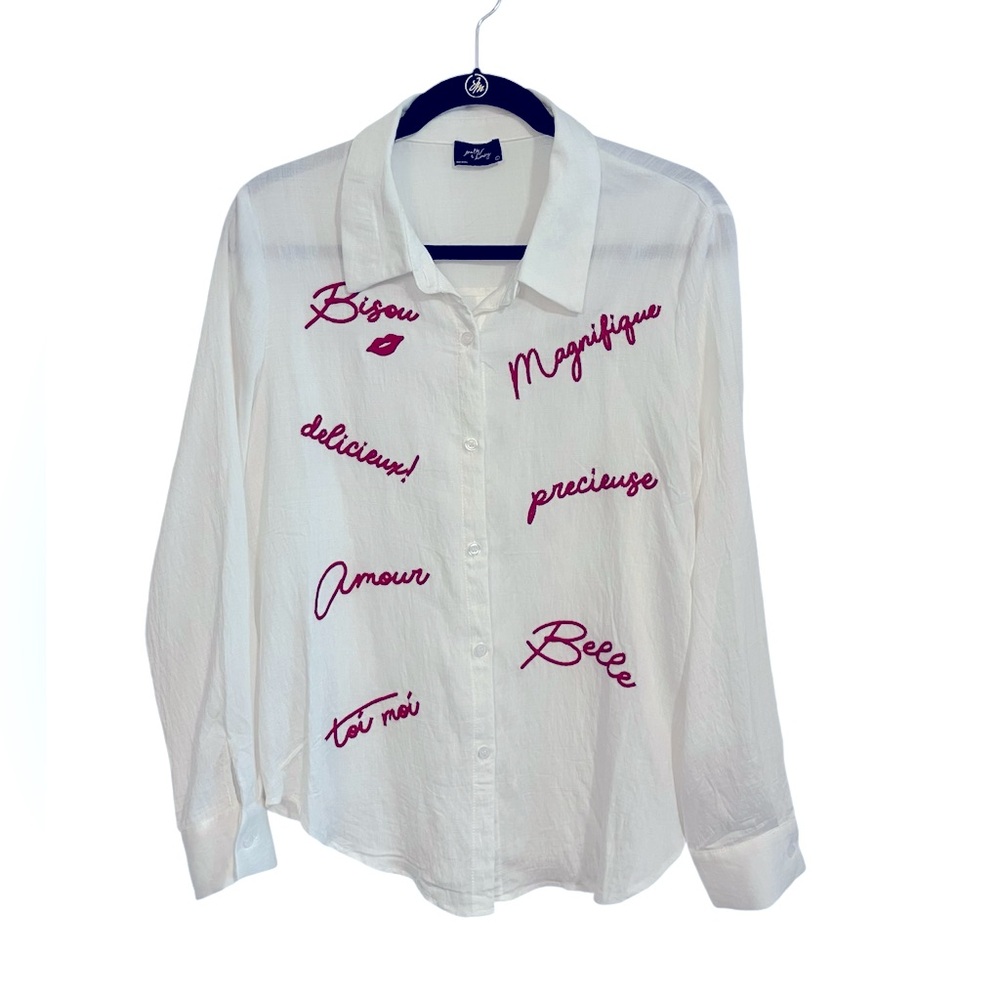 Milk & Honey White & Red Amour Embroidered Button Down Blouse Size: Large - Picture 2 of 9